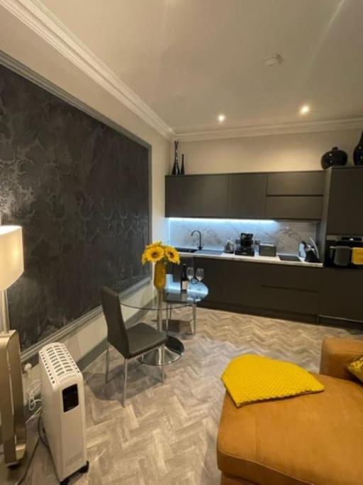Complete City Centre Comfort Edimburgo Esterno foto